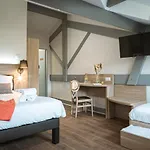 Du Pont Hotel