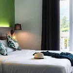 Hotel Du Pont 2*