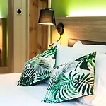 Du Pont Hotel 2*