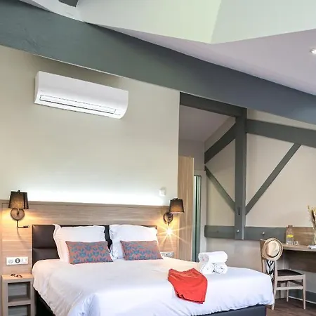 Du Pont Hotell Ascain